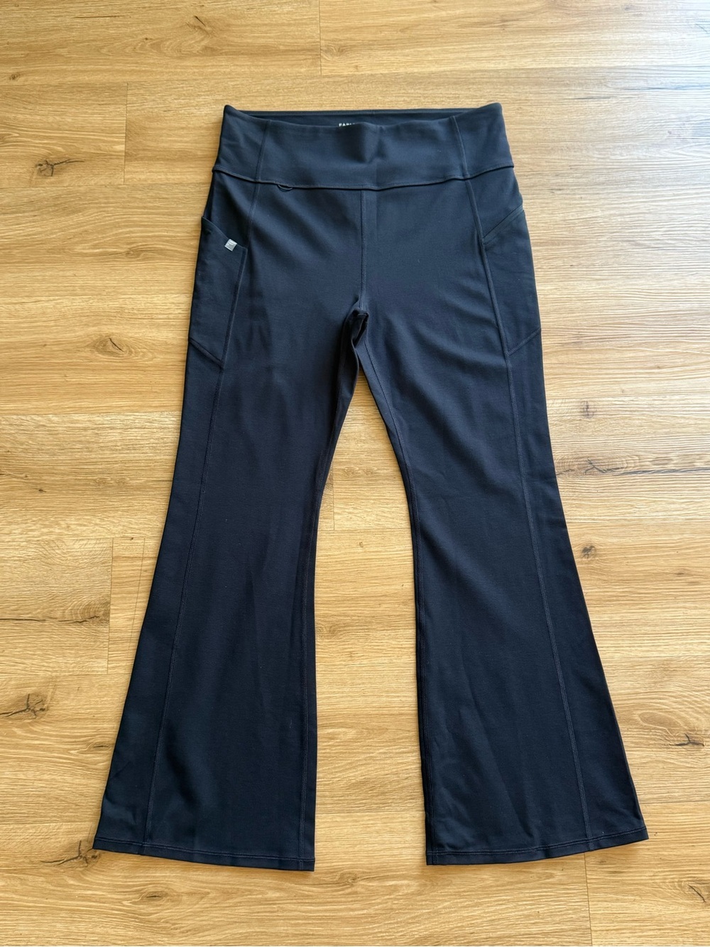 Fabletics Ponteflex kick flare scrub pant- XXL short